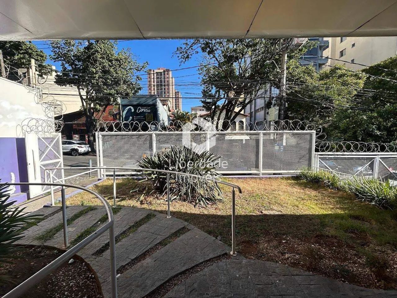 Casa comercial para aluguel no Coração Eucarístico, Belo Horizonte, 6 quartos, 2 vagas - Foto 3