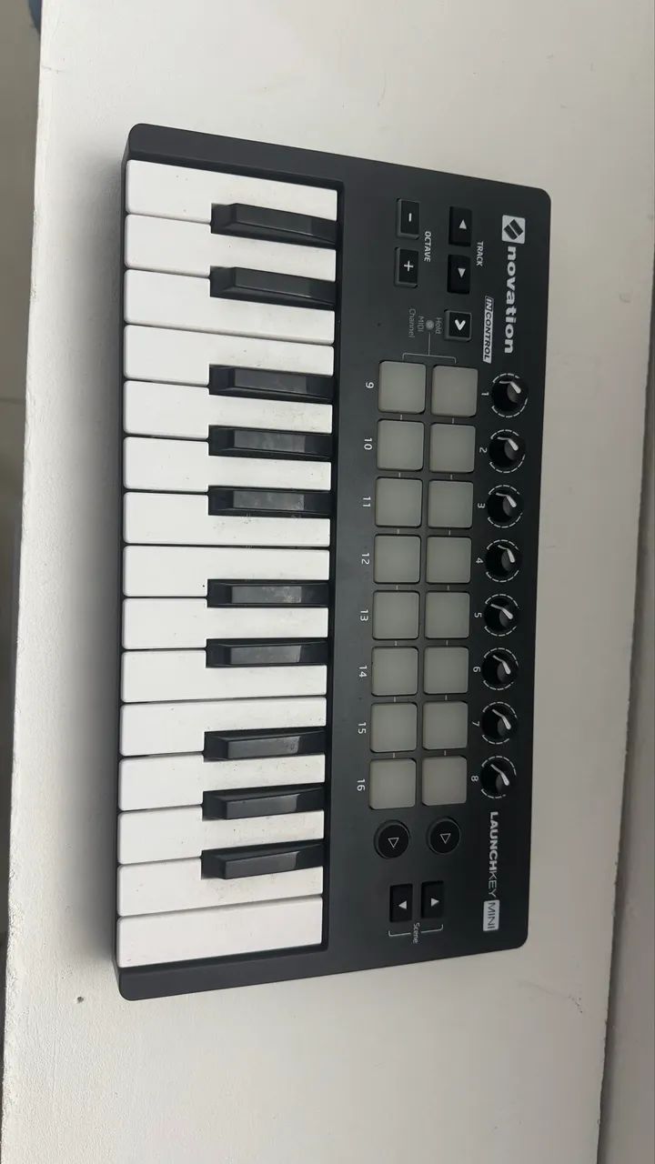 LAUNCHKEY MINI NOVATION - Foto 2