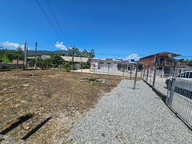 Terrenos urbano com casa precisando de reparos - Foto 2