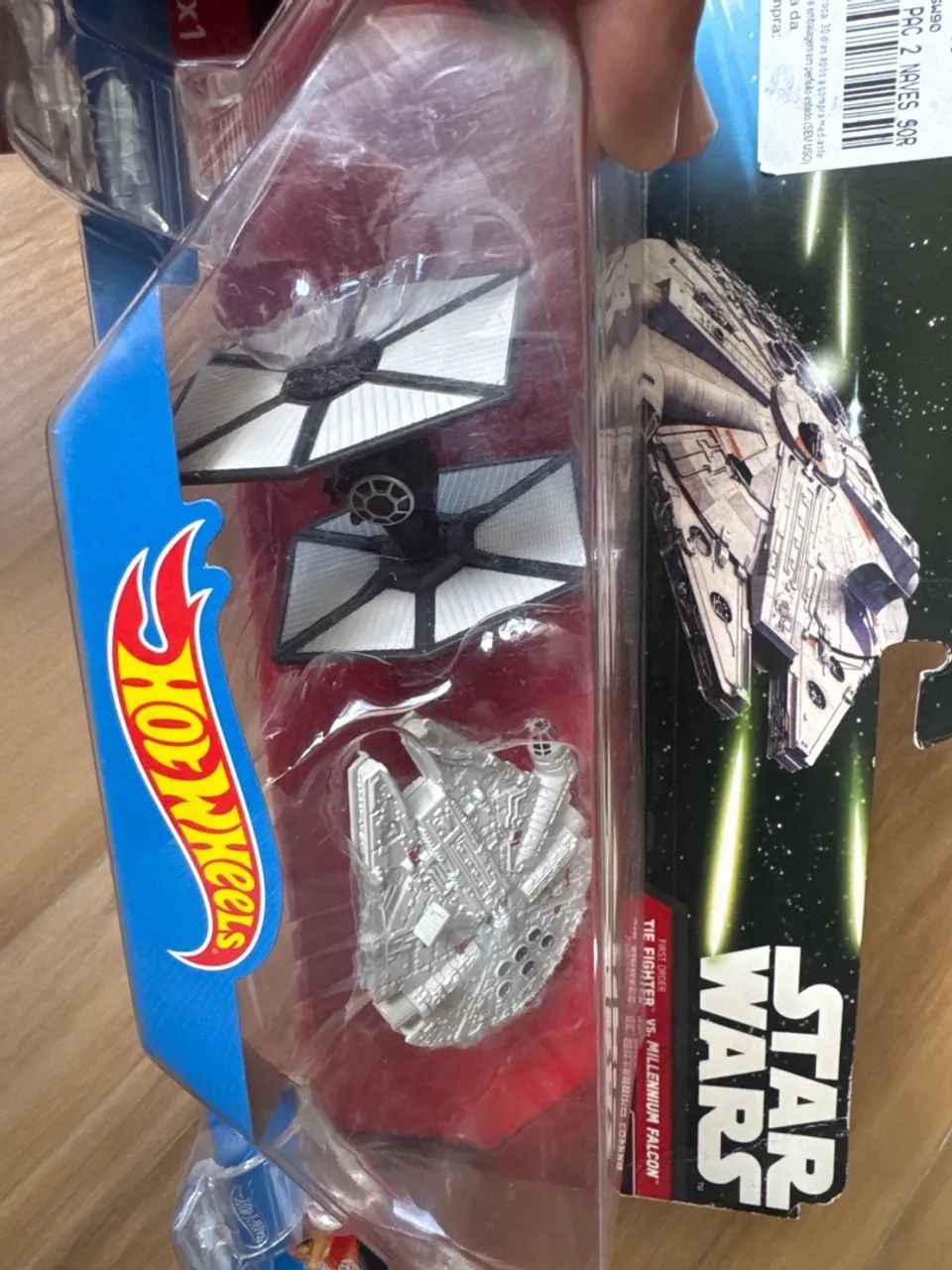 Hot wheels Duo pack nave Star Wars the fighter vs millenium falcon - Foto 2