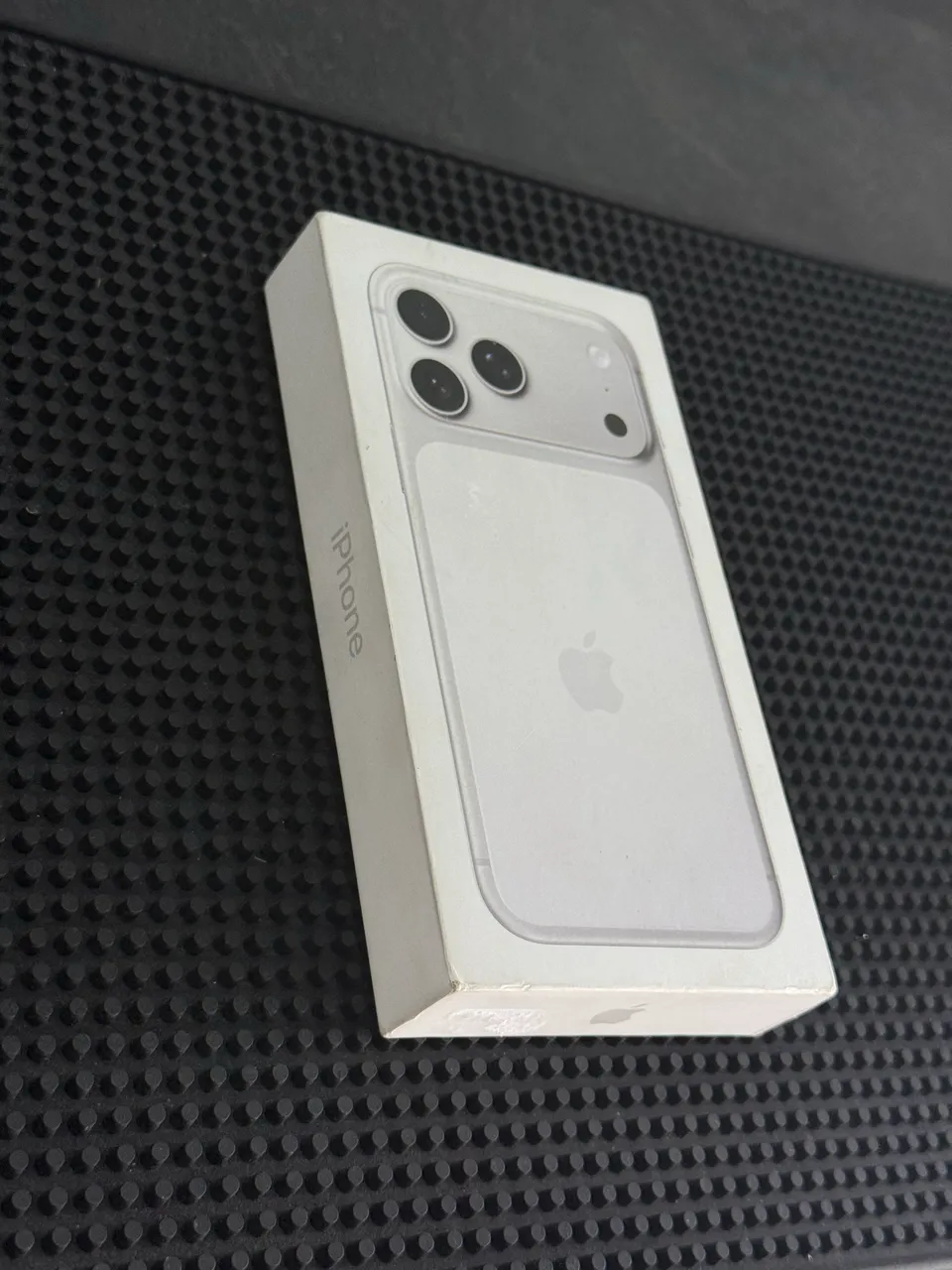 iPhone 17 Pro Max 256gb - Celulares e Smartphones - Maria