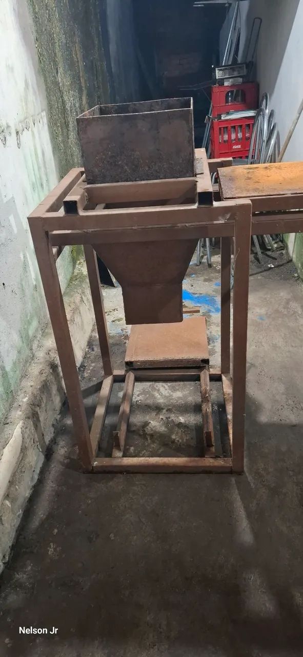 Maquina de ensacar areia e seixo - Foto 2