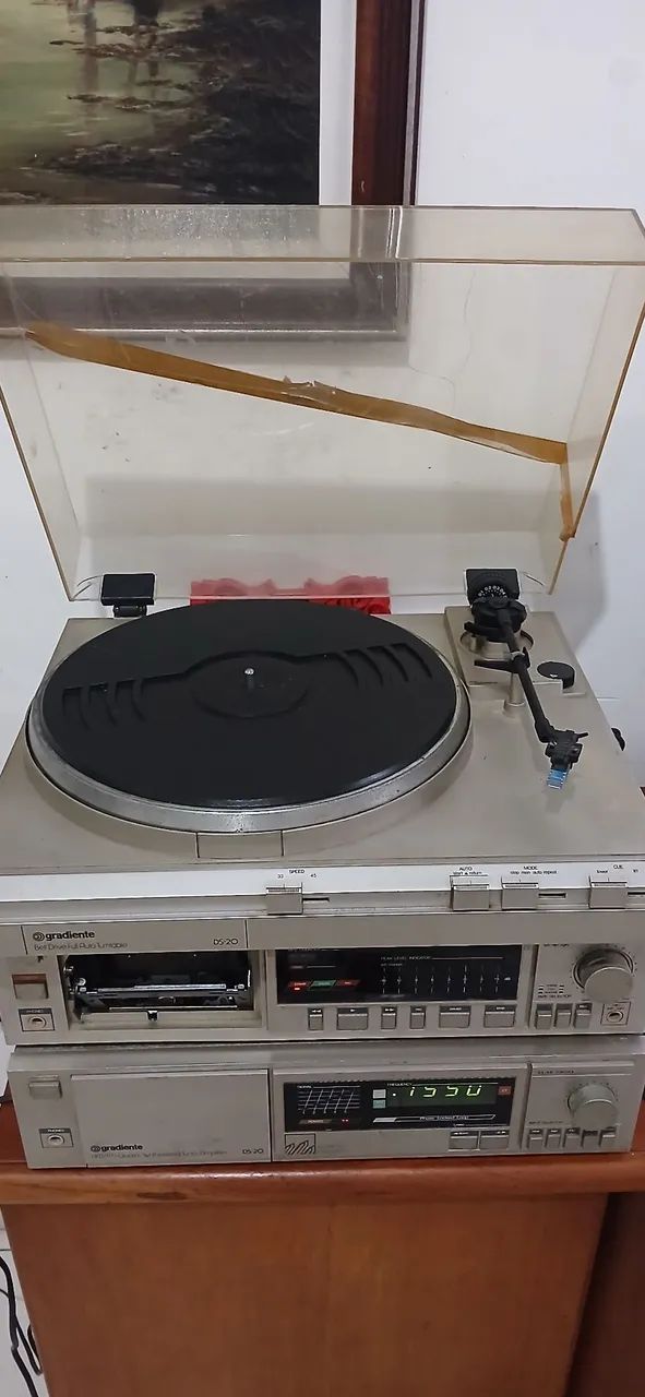Toca discos com receiver Gradiente DS-20  COM DEFEITO - Foto 2