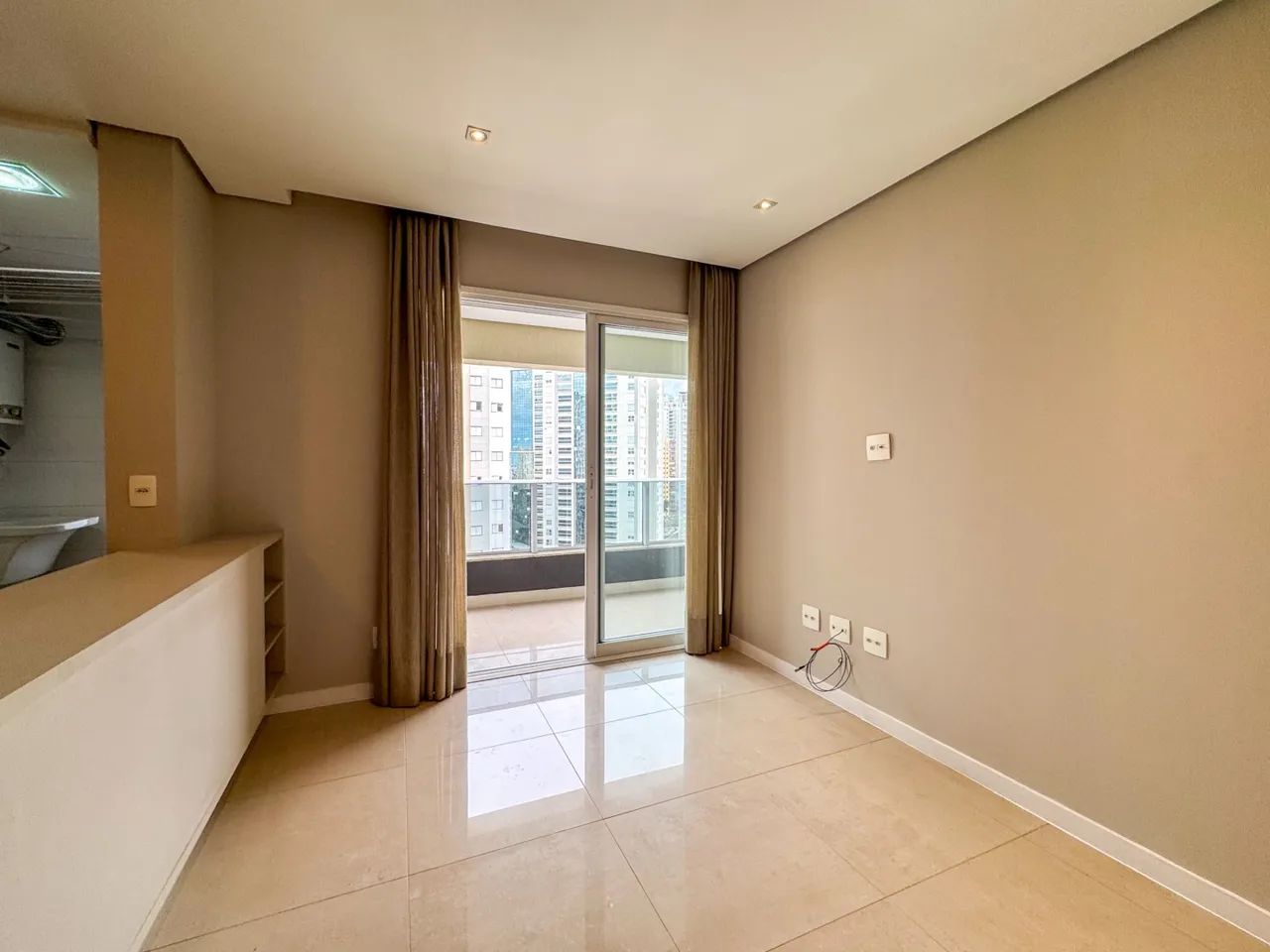 Apartamento para alugar no Edifício Torre Valência, Gleba Palhano - Foto 5
