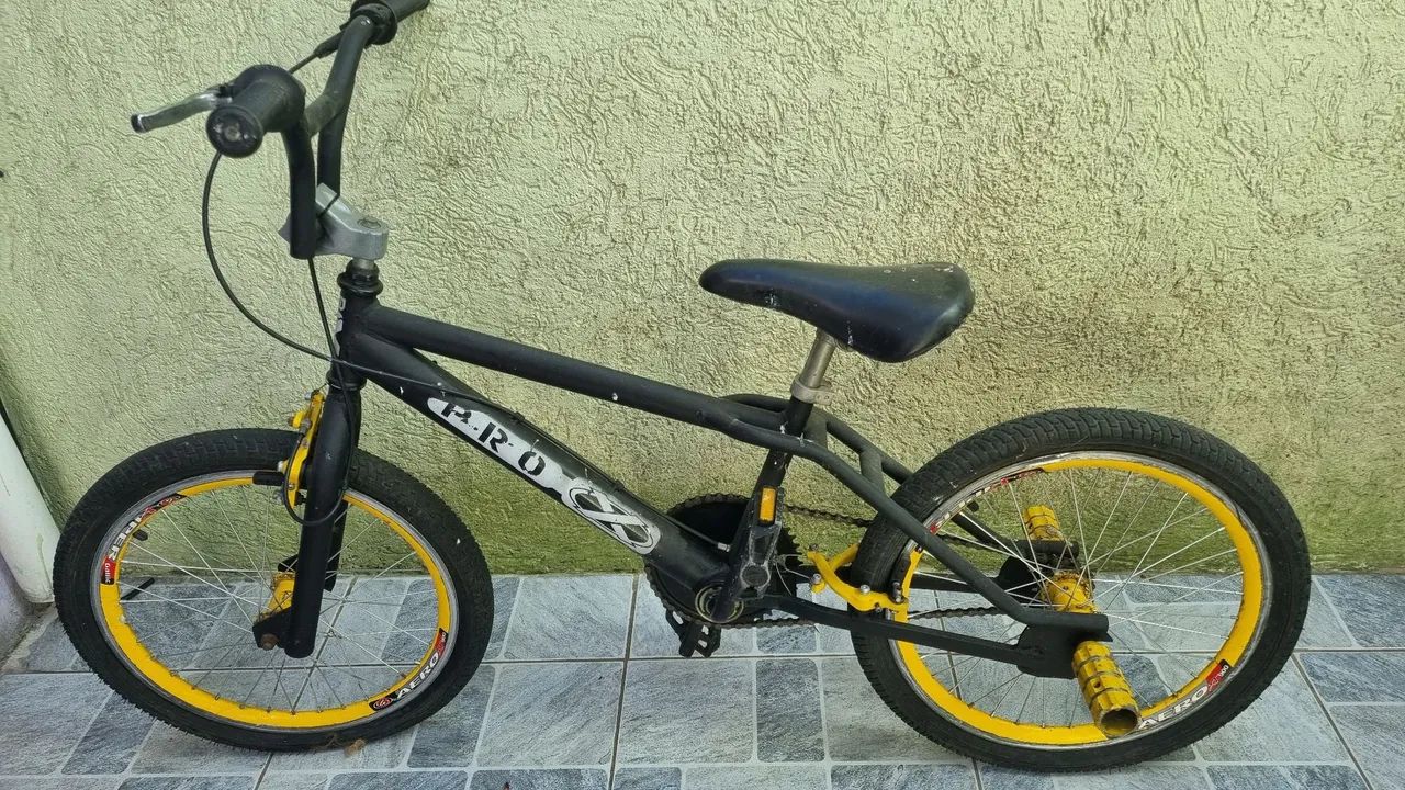 bicicleta BMX aro 20 da marca Pro-X, modelo Série 1.