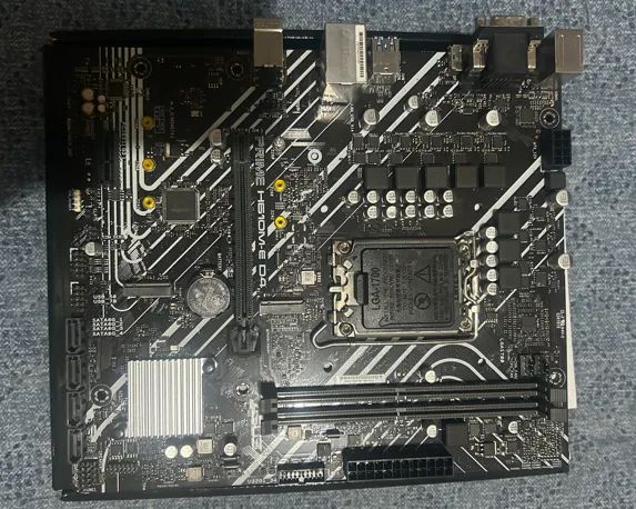 PLACA MÃE H610M COM 1 SLOT DE MEMORIA RAM QUEIMADO - Foto 2