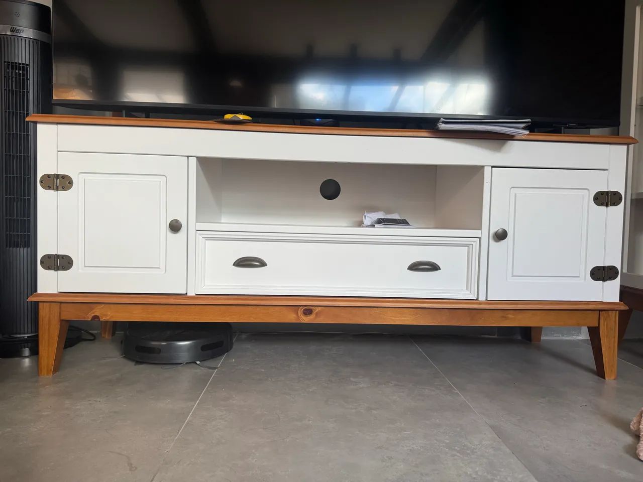 Cômoda para TV novíssima 