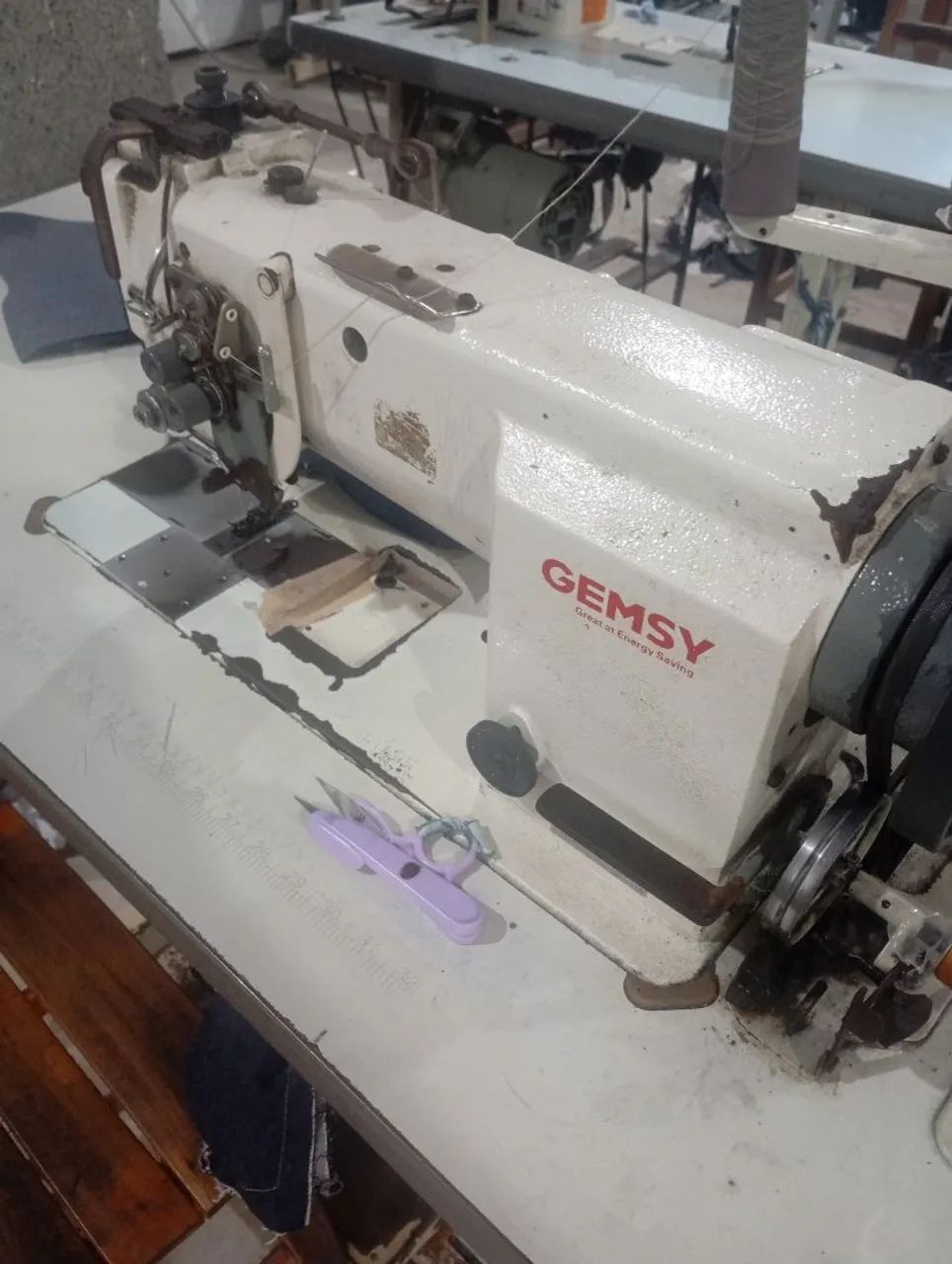 Vende-se máquina de costura industrial pra jeans cosevadas contato *91 - Foto 4