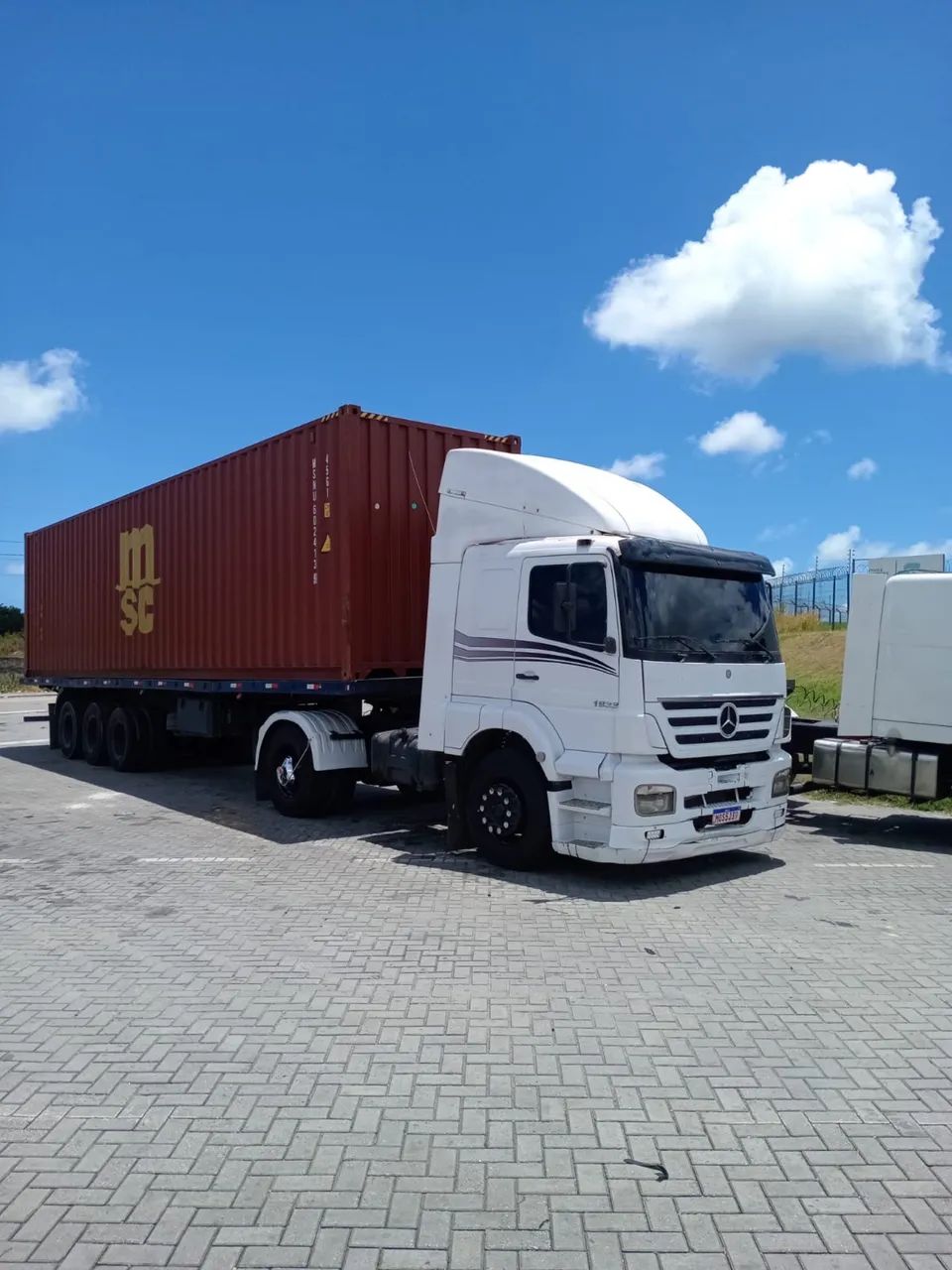 Axor 1933 Mercedes 2006