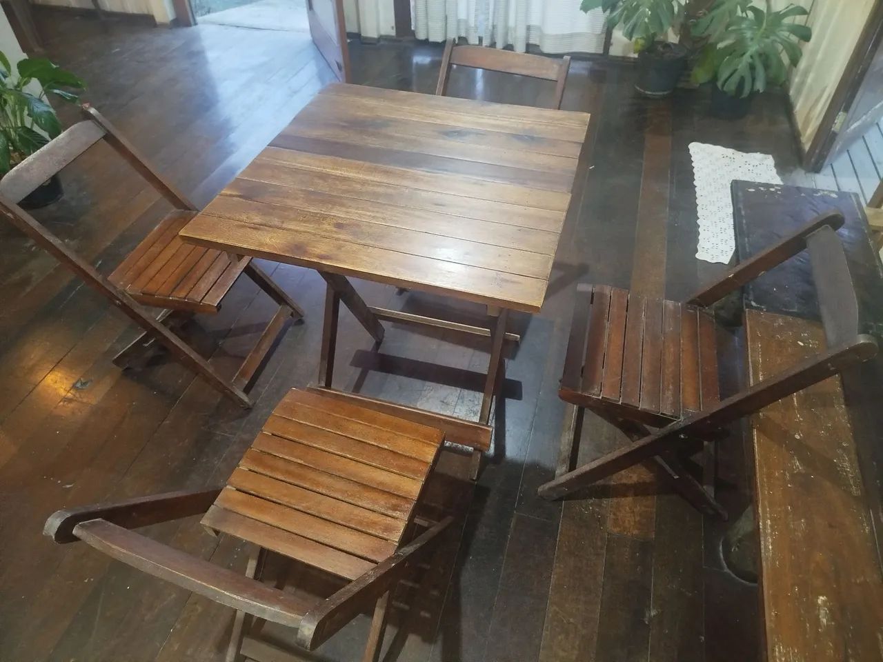 Mesa com 4 cadeiras - Foto 3