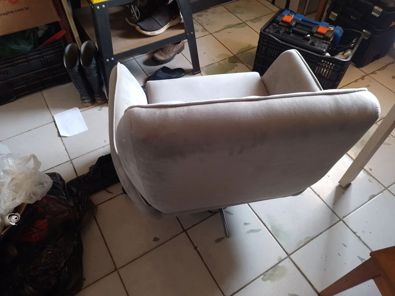 VENDO POLTRONA DECORATIVA GIRATÓRIA  - Foto 4