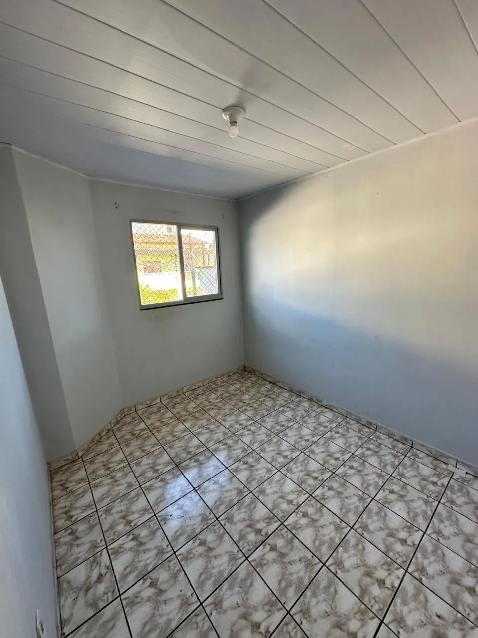 Alugo apartamento em Santa Mônica