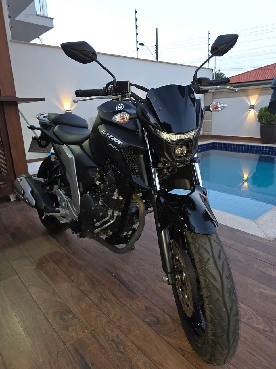 Yamaha Z25 fazer com apenas 2.300 km  - Foto 2