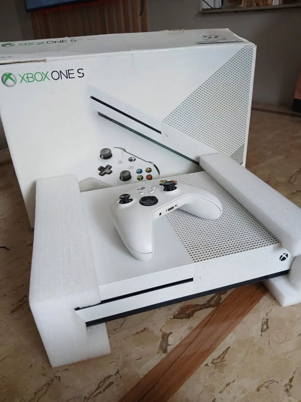 Xbox One S Branco