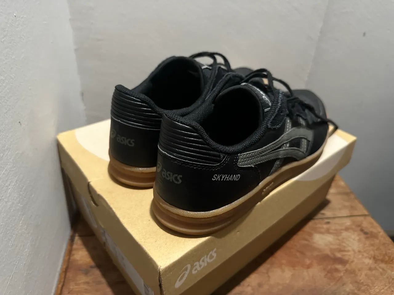 Tênis Asics Skyhand - Foto 2