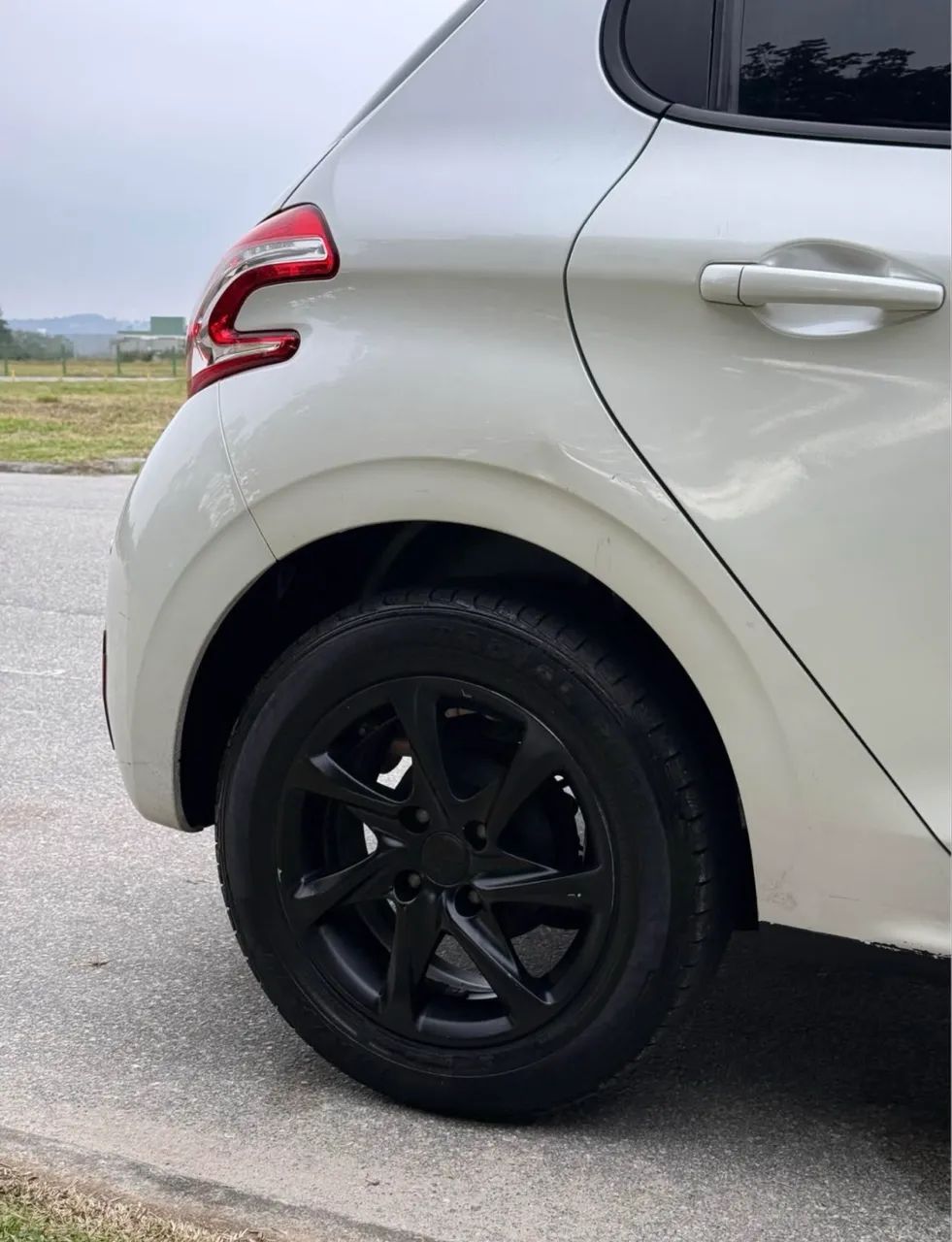 Peugeot 208 Active/active Pack 1.5 Flex 8V 5P 2014 - Foto 2
