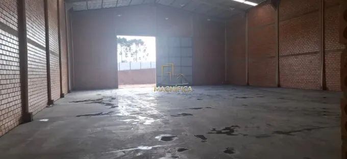 Barracão 680m² com Pé Direito 8,5m. Botiatuva - Campo Largo.