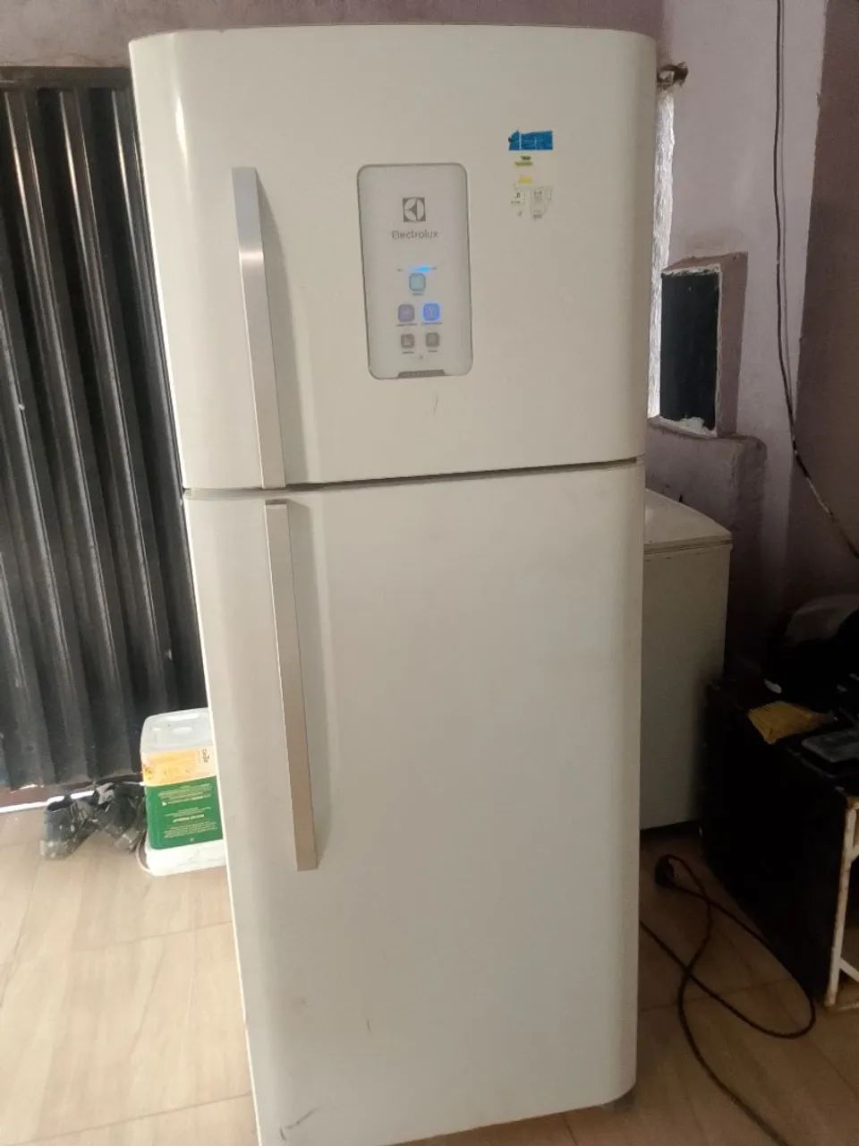 Vendo geladeira 