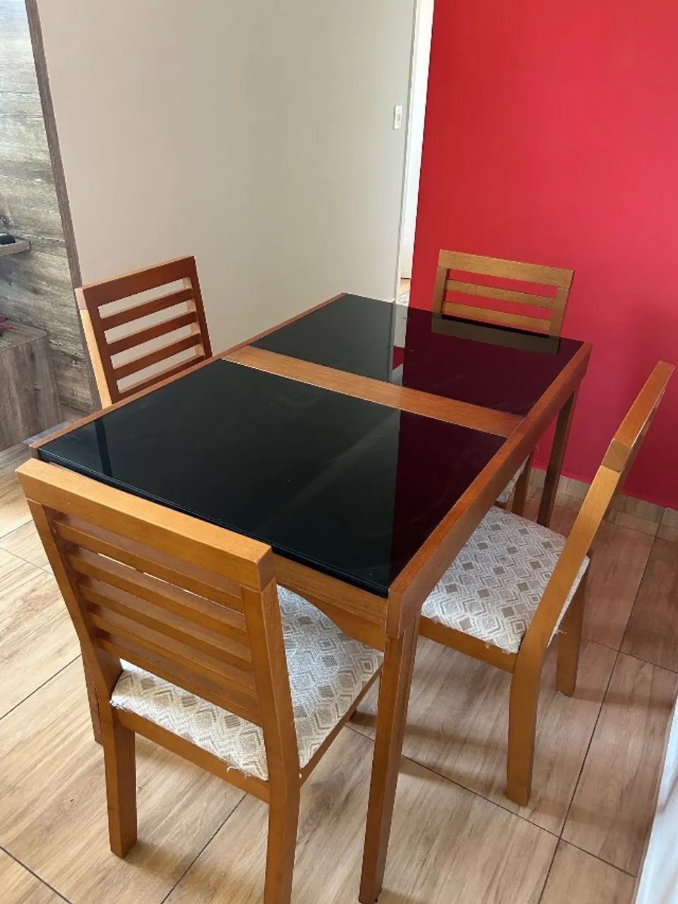 Mesa de jantar extensível (abre e fecha) + 4 cadeiras  - Foto 3