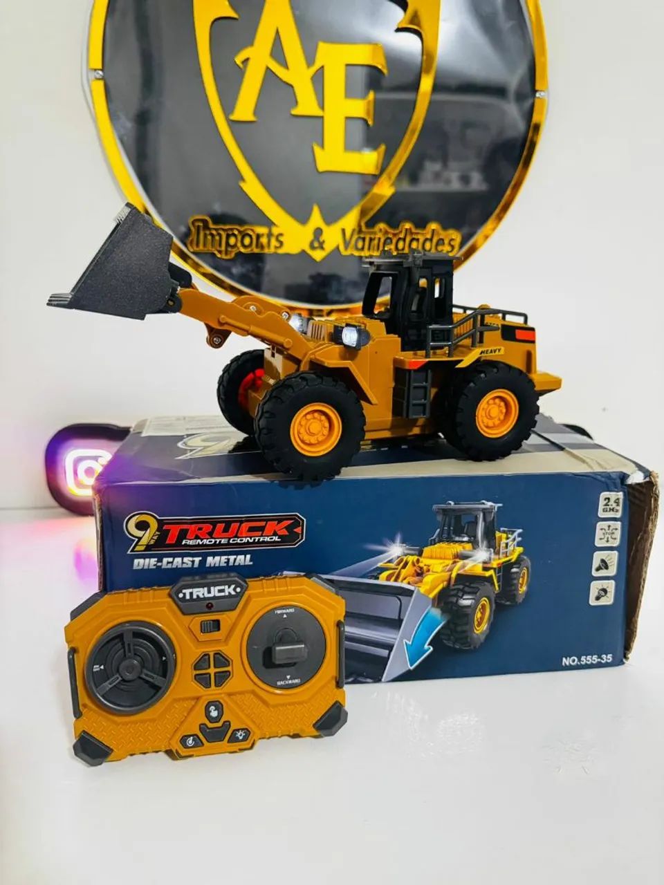 Trator de controle remoto  - Foto 2