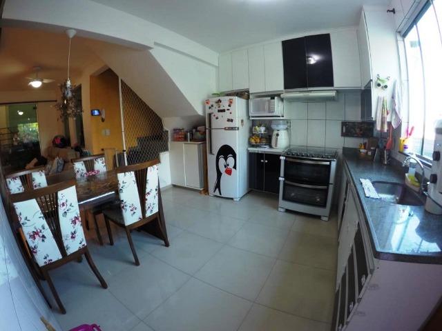 Cod.:2270 Linda casa geminada independente área construída 100 m² no Juliana - Foto 3