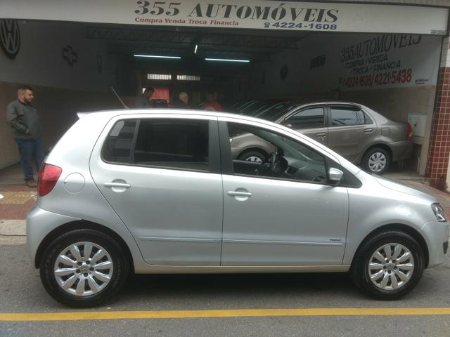 VW Fox 1.6 Trend GII Prata Completo 2014 2º Dono R$ 32.900,00 - Foto 4