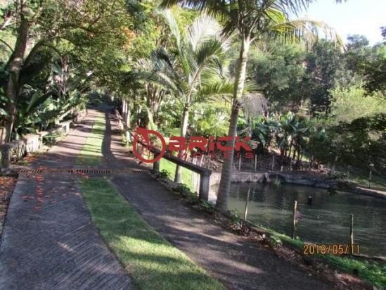 Maravilhoso sitio com 30.100 m² e casa com 5 suítes no bairro barra alegre