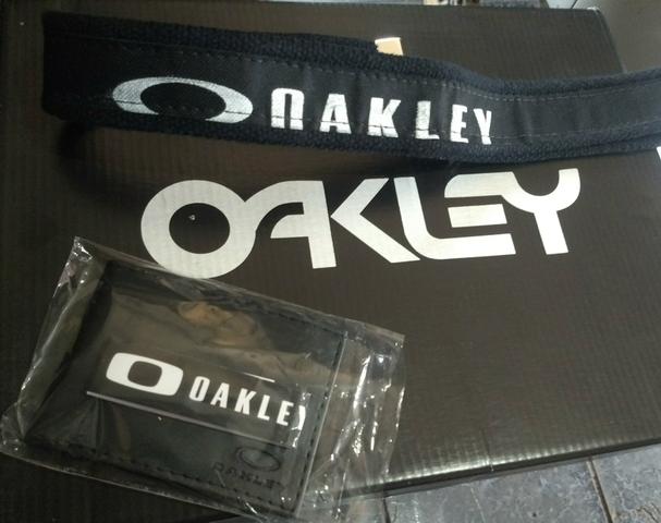Carteira + cinto da OAKLEY