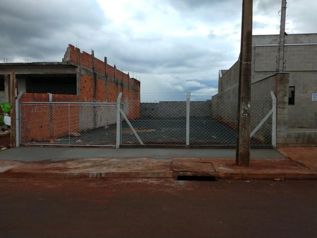Alugo terreno comercial plano Padovani 250 m2 - Foto 4