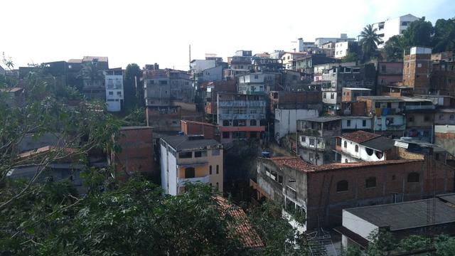 Duas casas no preço de uma - Foto 17