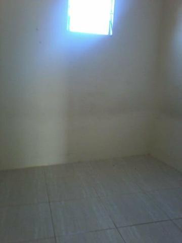Alugo casa