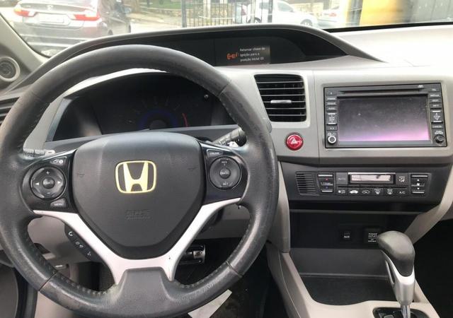 Honda Civic 1.8 Flex Aut. 4p - Foto 4