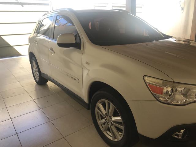 SUV Mitsubishi super conservada - Foto 5