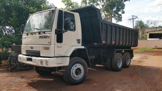 Caminhão Caçamba Ford Cargo 2632E