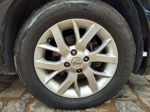 Nissan Versa SV 1.6 2017 automático - Foto 9