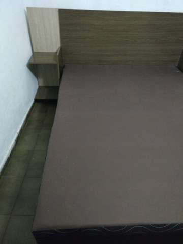 Vendo Cama, Cabeceira e Colchão de casal
