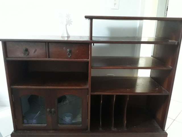 Rack de madeira antigo