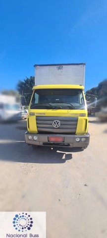 CAMINHÃO VOLKSWAGEN 17210 BAÚ 8 M