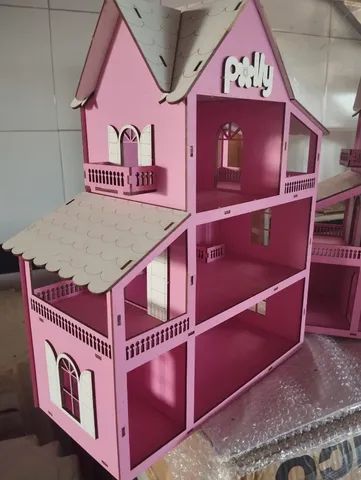 Casinha Boneca Mdf Cores + Kit 19 Mini Móveis Com Parquinhos