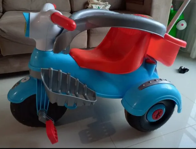 Motoca Infantil Triciclo Calesita Velocita Azul Bebe Passeio em Promoção na  Americanas