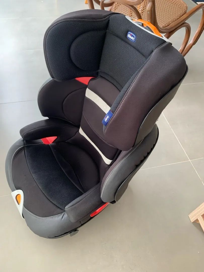 Cadeira de carro Chicco Oasys Evo para crianças de 15 a 36 kg - Foto 2