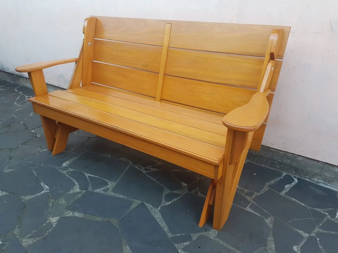 Banco que vira mesa com 1,50mts madeira de eucalipto  - Foto 2