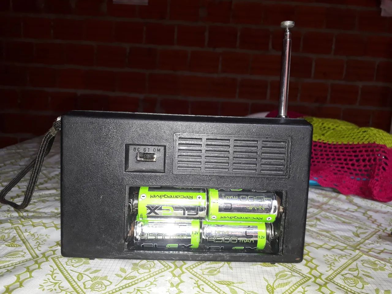 Rádio Portátil Antigo Moto Radio - Foto 3