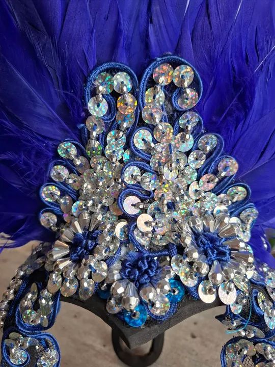 Tiara para festas de penas azul da Tailândia para s. - Foto 5