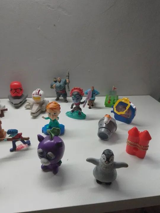 Lote de brindes antigos mac Donalds e burguer king  - Foto 3