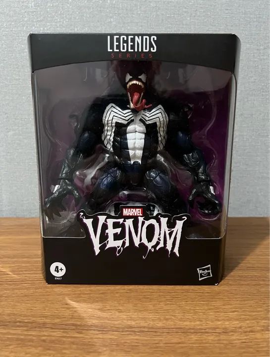 Venom - Marvel Legends Deluxe - Hasbro