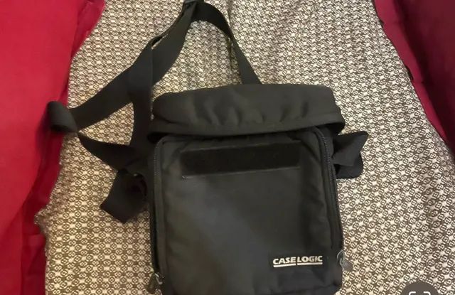 Bolsa acolchoada vintage Case Logic portátil CD player Walkman pacote com babá - Foto 2