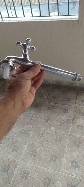 Vendo uma torneira de tanque longa  - Foto 3