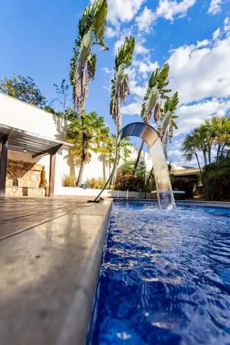 Casa em campos elysios, 4 suítes, 5 Bh, Goiânia/GO
