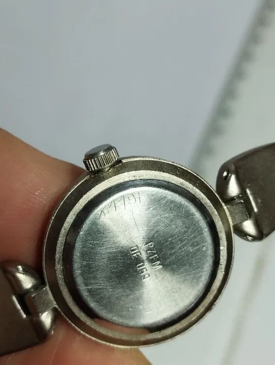 Relógio Antigo Guess Usado Não Testado  - Foto 5
